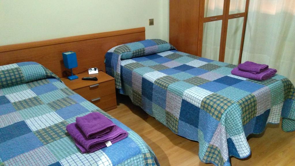 Pension Calfred II Logroño Exterior foto