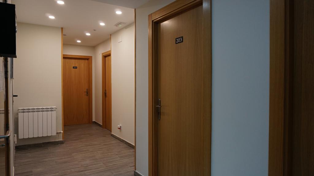 Pension Calfred II Logroño Exterior foto