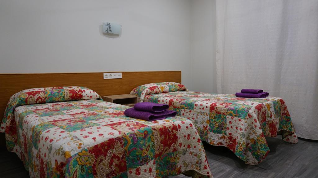 Pension Calfred II Logroño Exterior foto