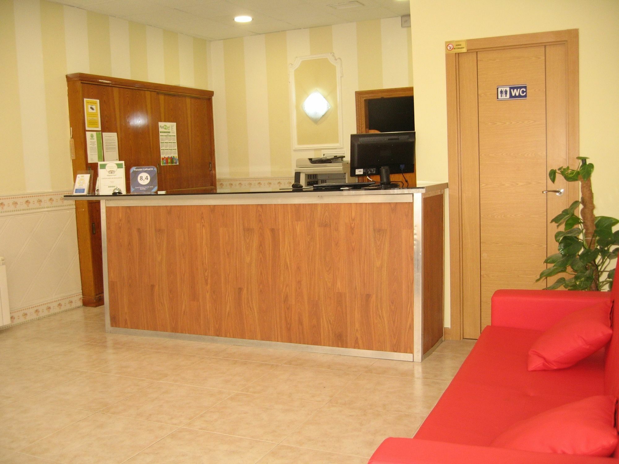 Pension Calfred II Logroño Exterior foto